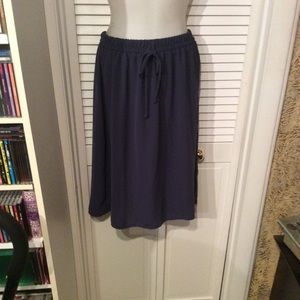 Faded Glory Navy skirt size 4/6